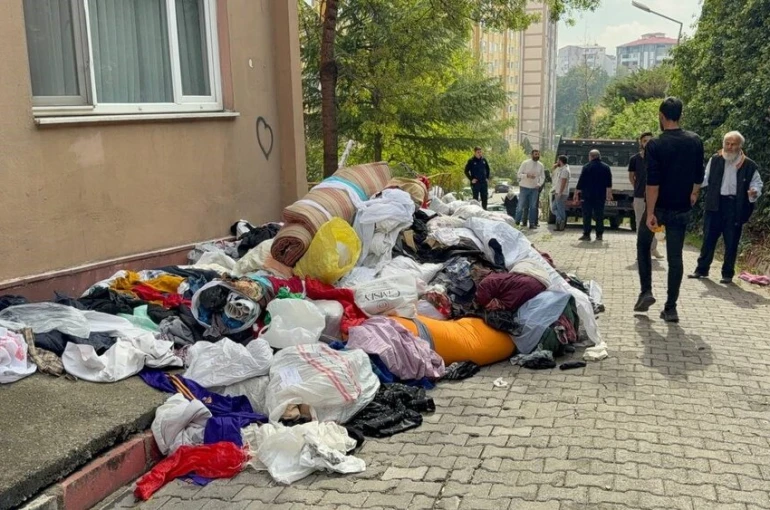 Evden bir kamyon çöp çıktı