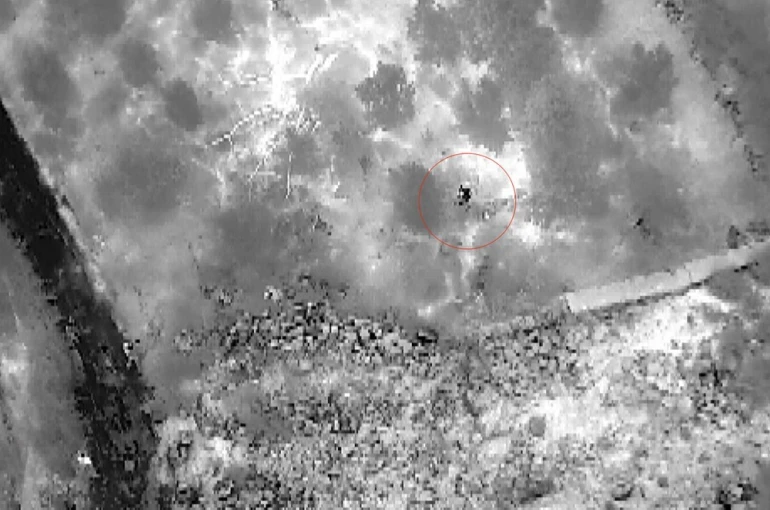 Evden çıkıp kaybolan alzaymır hastası yaşlı kadını AFAD termal kameralı dronla buldu