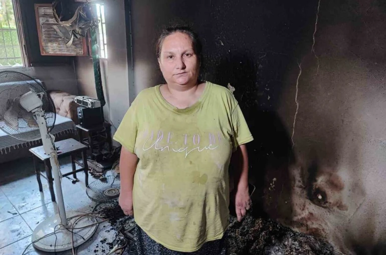 Evi yanan anne-kız oto yıkamacıda yaşamaya başladı