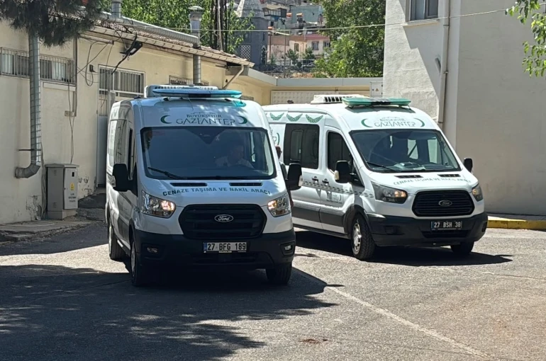 Evin bahçesindeki havuzda hareketsiz halde bulunan yaşlı kadın hayatını kaybetti