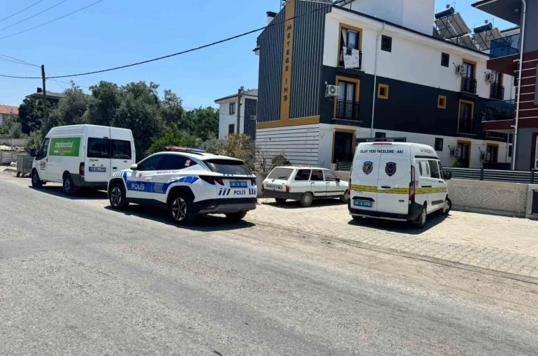 Evinde, av tüfeği ile vurulmuş halde bulundu