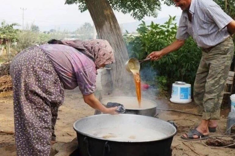 Evlerde geleneksel pekmez telaşı