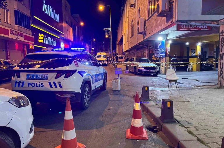 Eyüpsultan’da motosikletli şüphelilerden silahlı saldırı: 1 yaralı