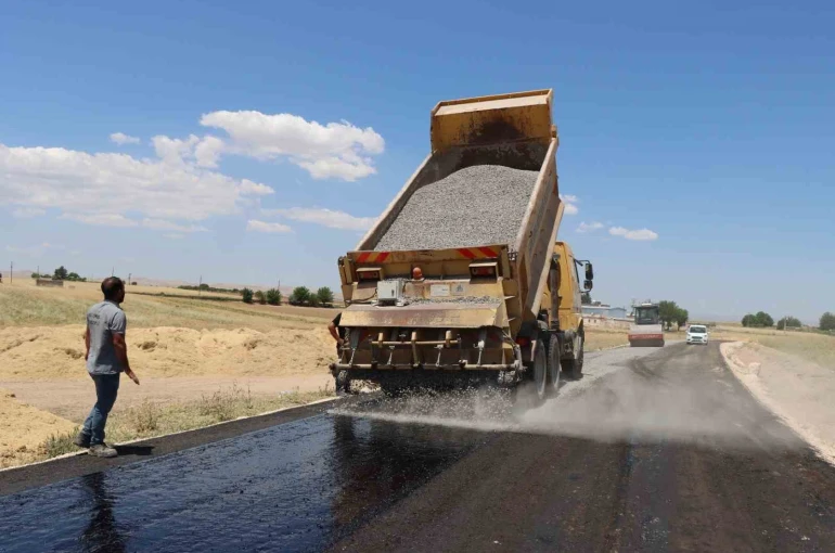 Eyyübiye kırsalında yol standardı yükseliyor