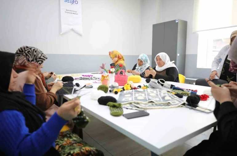Eyyübiyeli kadınlar aldıkları eğitimle hayallerine ulaşıyor