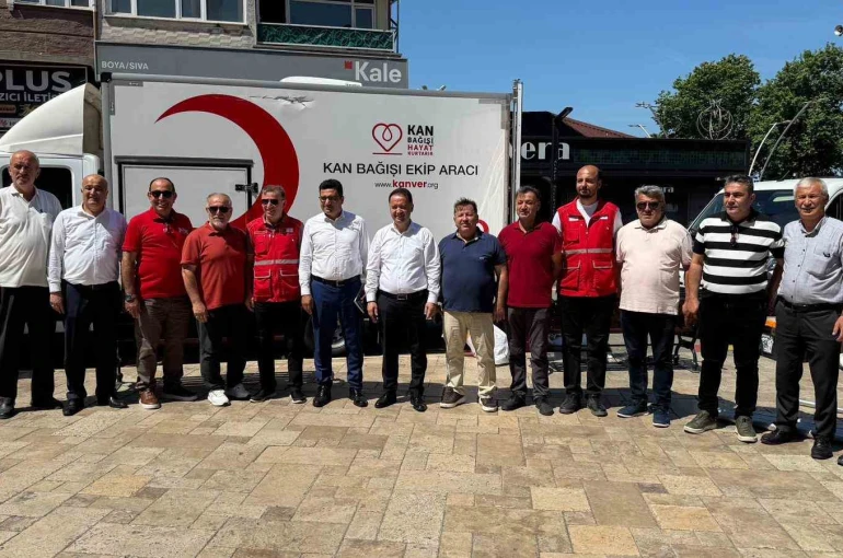 Farkındalık için açık havada kitap okudular