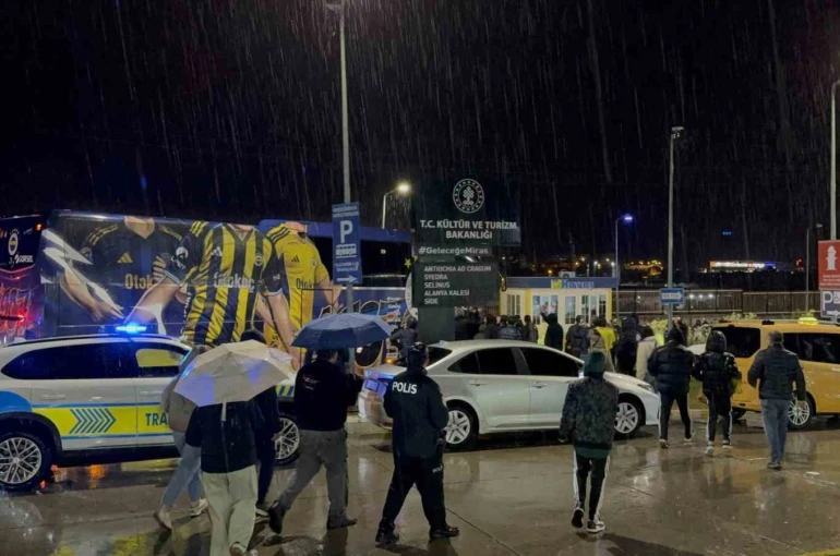 Fenerbahçe, Alanya’da
