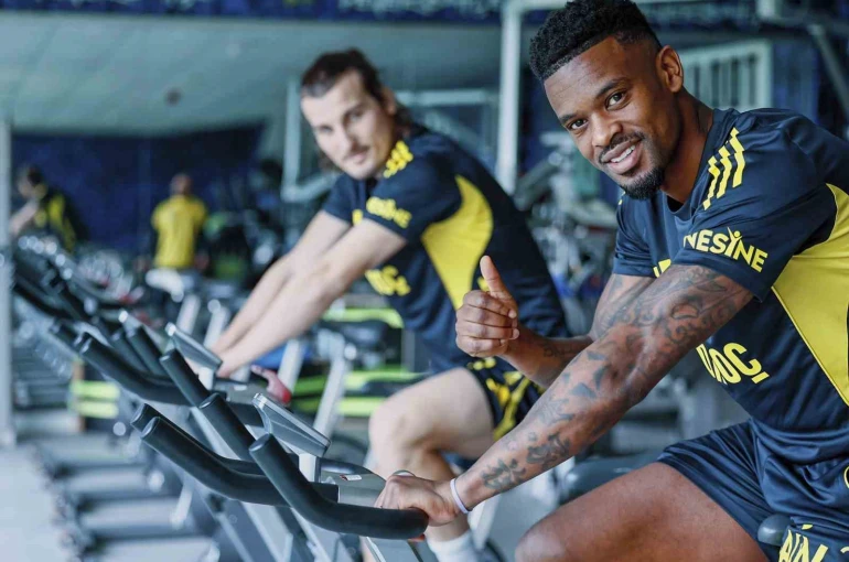 Fenerbahçe, Beşiktaş derbisi hazırlıklarına başladı