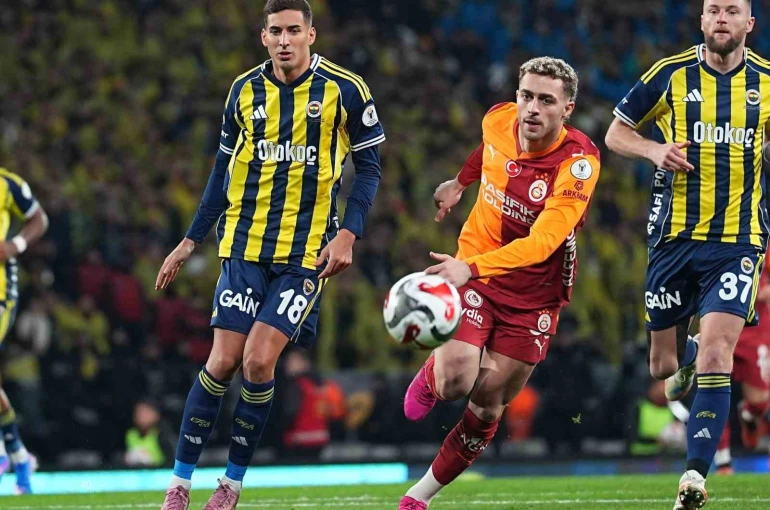 Fenerbahçe’de tek hedef; derbi galibiyetiyle yarışa tutunmak