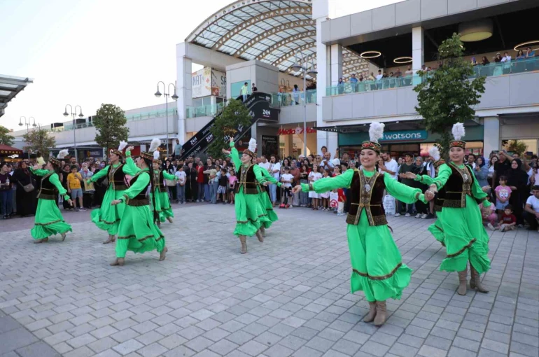 Festival coşkusu İnegöl’ün dört bir yanını sardı