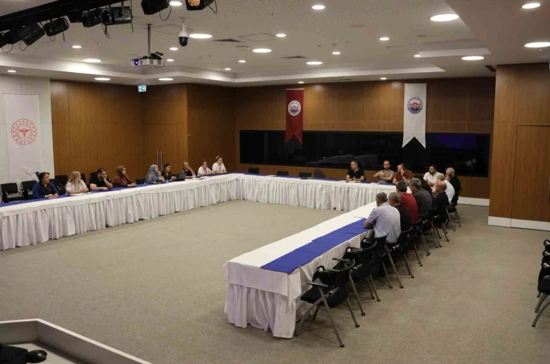 Fethi Sekin Şehir Hastanesi’nde çalışan memnuniyeti ele alındı