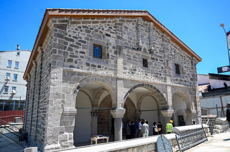 Fetih Cami restorasyonunda sona doğru