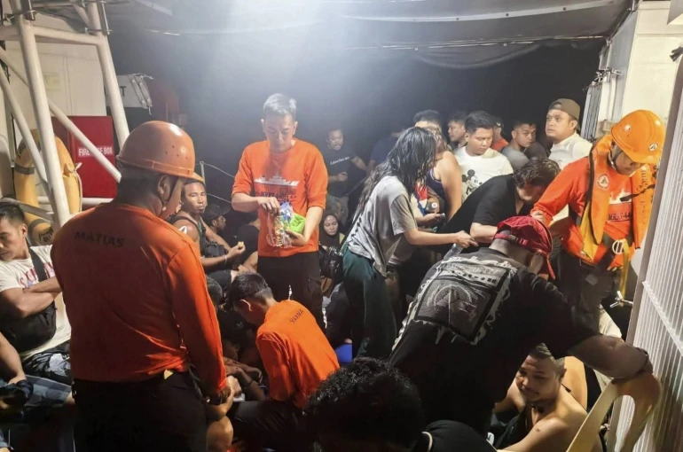 Filipinler’de feribot battı: 15 kişi ölü, 43 kişi kayıp