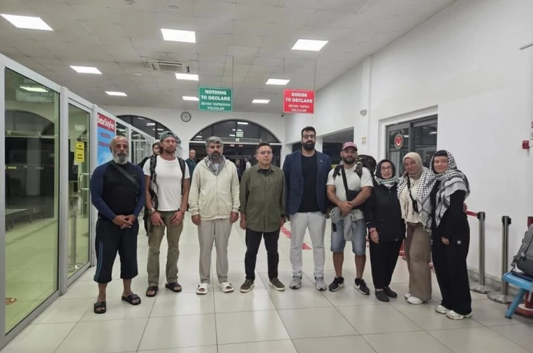 Fırtına Gazze yolcularını Marmaris’e getirdi