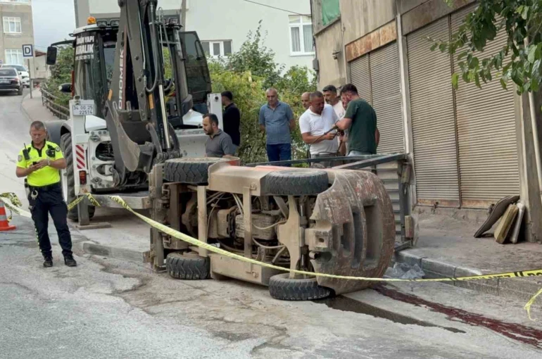 Forklift rampa aşağı inerken devrildi: 1’i ağır 2 yaralı