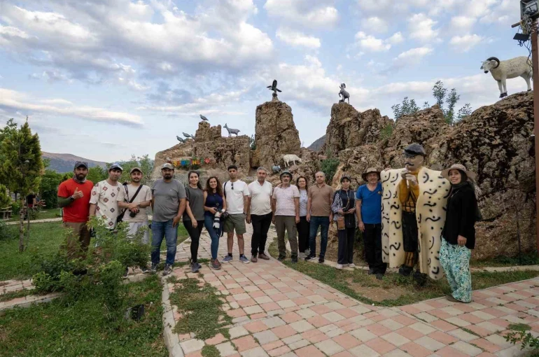 Fotono21, Hakkari’nin etkileyici coğrafyasını fotoğrafladı