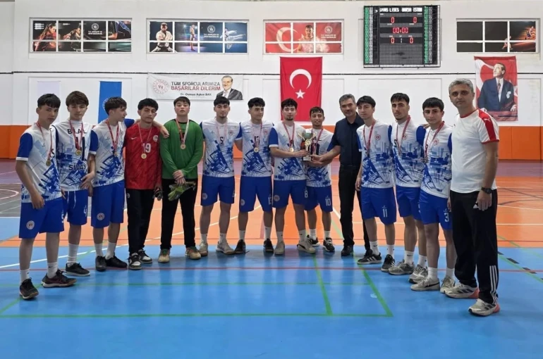 Futsalda şampiyonluk sevinci