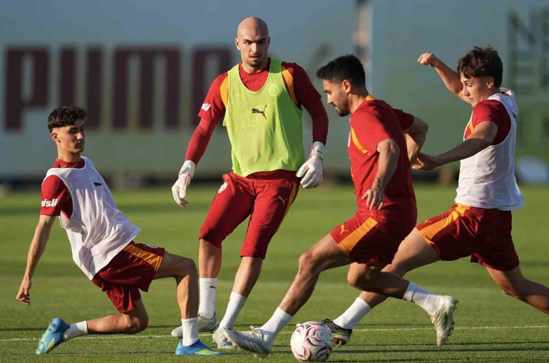 Galatasaray, günü çift antrenmanla tamamladı
