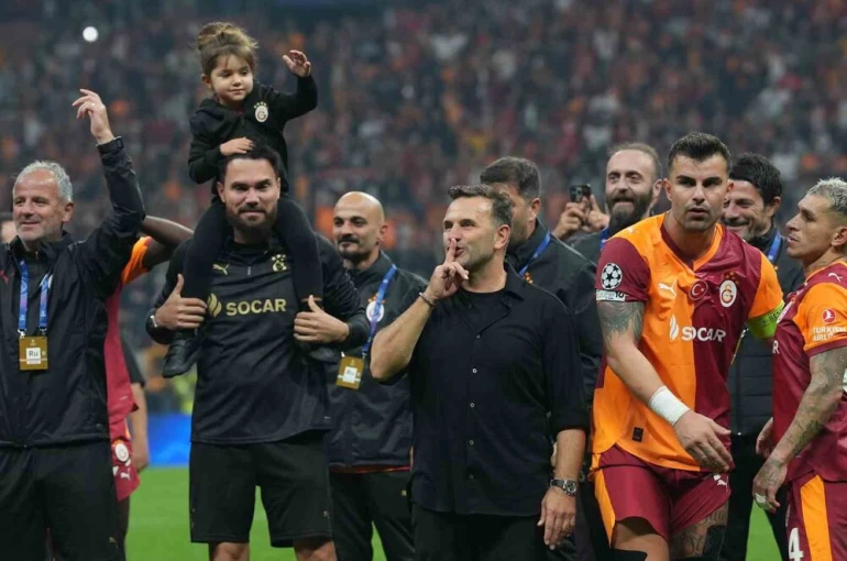 Galatasaray’da Liverpool galibiyeti sevinci