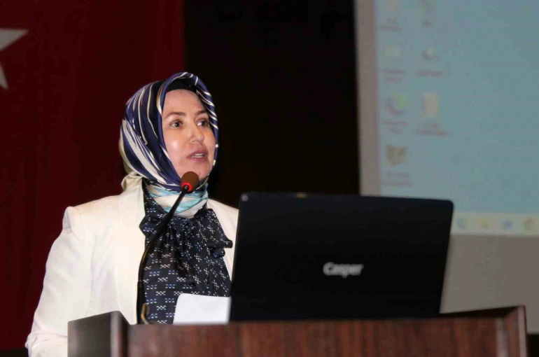 GAÜN Hastanesi’nde Dünya Ebeler Günü Paneli düzenlendi