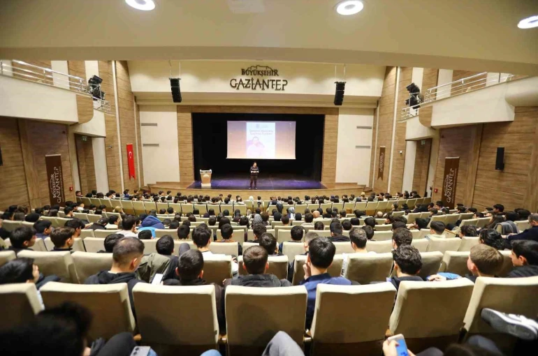 Gazi şehirde iyilik çocuklarla yayılıyor