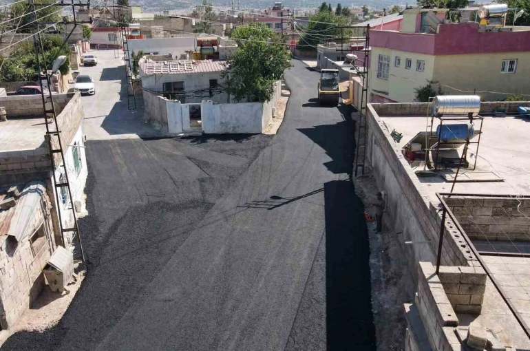 Gaziantep Büyükşehir Belediyesi’nden Araban’a ilk sıcak asfalt