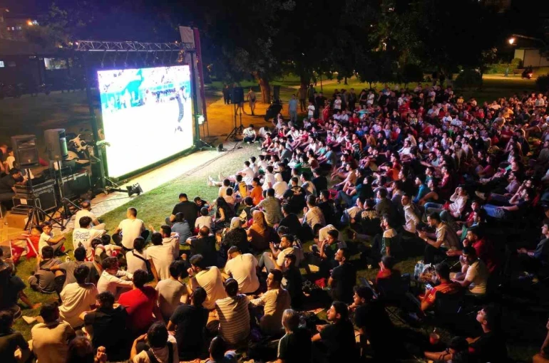 Gaziantep Büyükşehir, milli heyecana ortak oluyor
