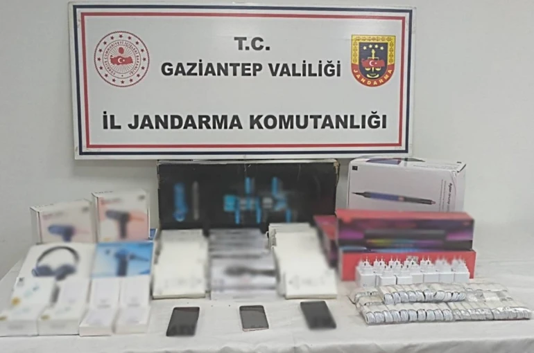 Gaziantep’te 1,4 milyon TL değerinde kaçak malzeme ele geçirildi: 2 gözaltı