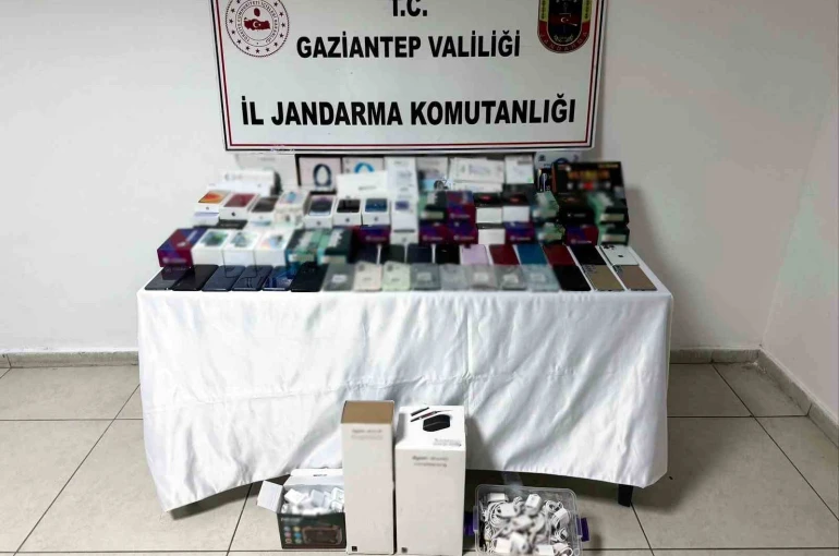Gaziantep’te 1,5 milyon TL değerinde kaçak malzeme ele geçirildi