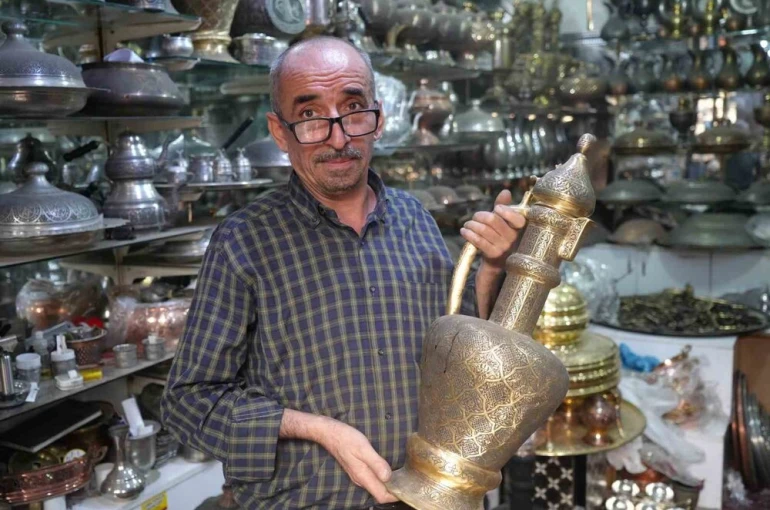 Gaziantep’te ilmek ilmek işlenen bakır ibrikler 100 bin TL’ye satılıyor