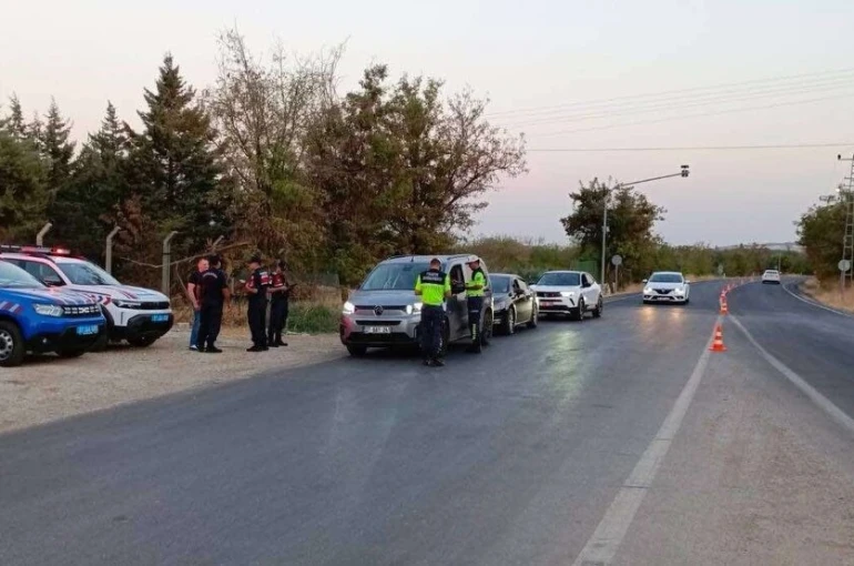 Gaziantep’te jandarmadan şok huzur-güven uygulaması: Aranan 36 şahıs yakalandı