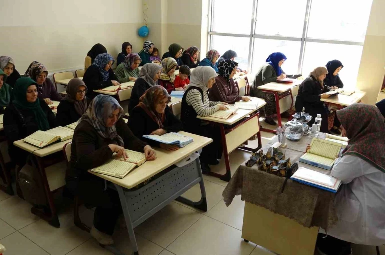 Gaziantep’te kadınlardan mukabele geleneğine yoğun ilgi