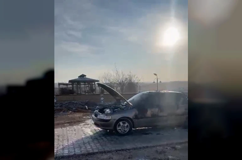 Gaziantep’te park halindeki araç kundaklandı
