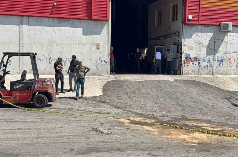 Gaziantep’te üzerine forklift devrilen genç işçi hayatını kaybetti