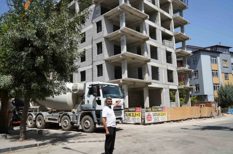 Gaziantep’te yerinde dönüşümle yeni binalar yükseliyor