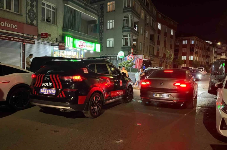 Gaziosmanpaşa’da motosikletli şahıslarca silahlı saldırı: 1 yaralı