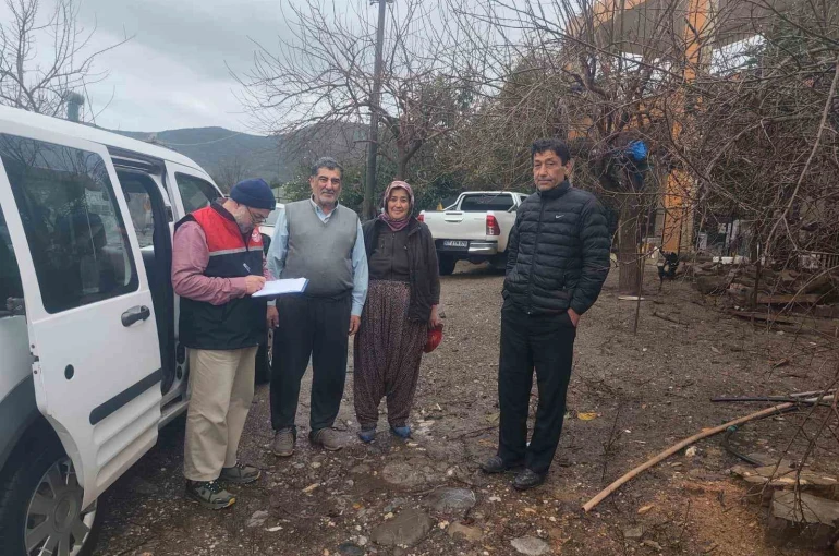 Gazipaşa’da dolu ve fırtınadan 214 üretici zarar gördü