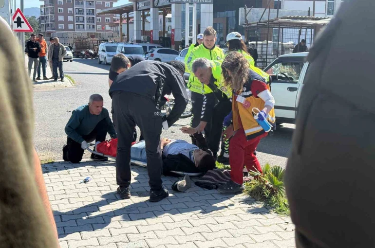 Gazipaşa’da otomobil ile motosiklet çarpıştı: 1 yaralı