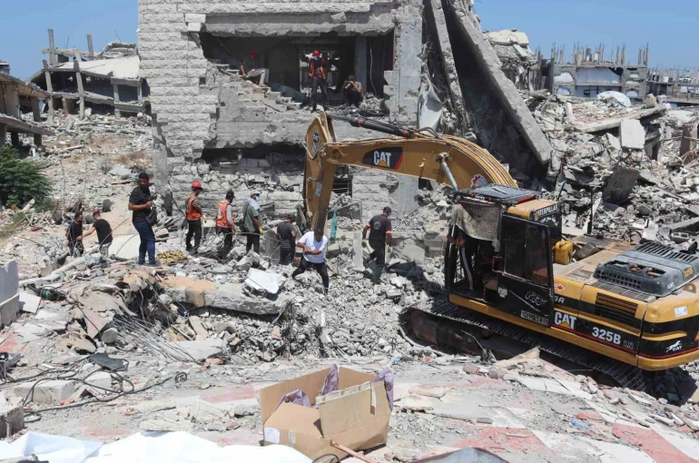 Gazze’de 147 binanın enkazında cenaze arama çalışmaları başlatıldı
