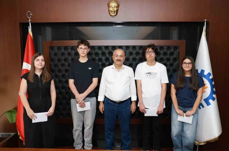 Gebze’den 4 öğrenci LGS’de 500 tam puan aldı 