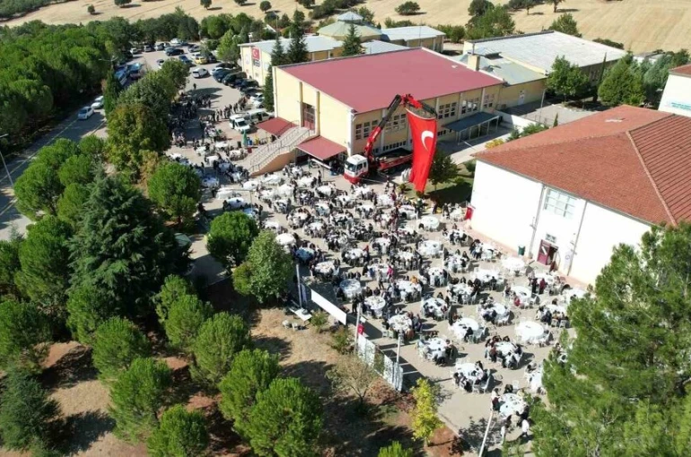 Gediz’de 3. Geleneksel ‘Sizinleyiz’ Kahvaltısı ve Akademik Yıl Açılışı düzenlendi