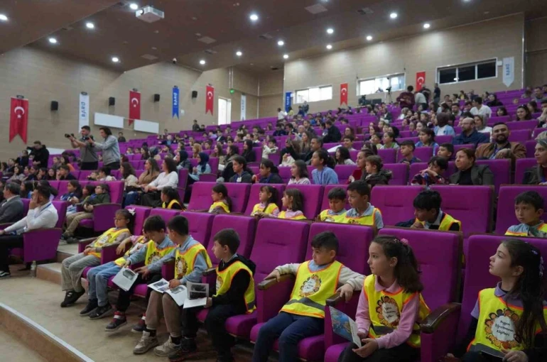 Geleceğin bilim adamları ilk projelerini BARÜ’de sergiledi