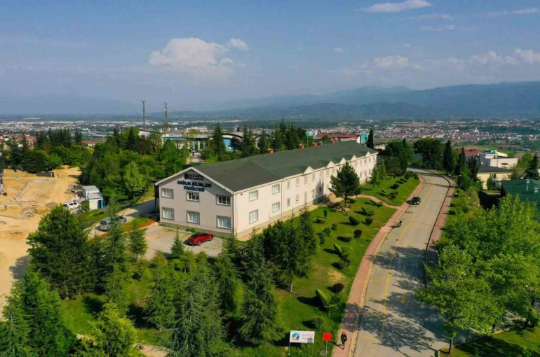 Geleceğin sağlık çalışanları saha ve hastane eğitimiyle yetişecek