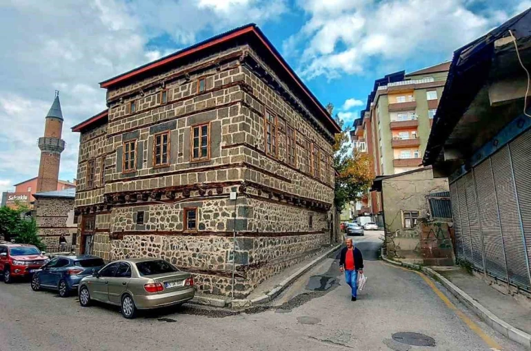 Geleneksel Erzurumevleri’nde tandırevi
