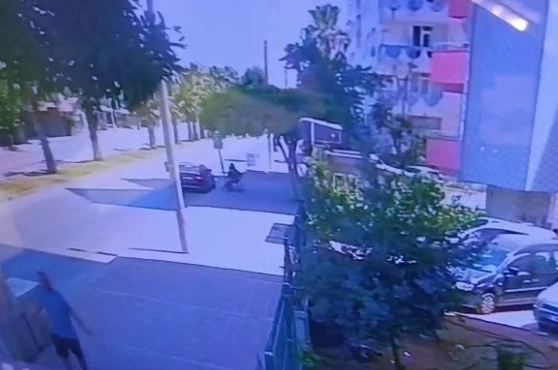 Genç kadını çocuğunun yanında hem dövdüler hem de videoya çektiler
