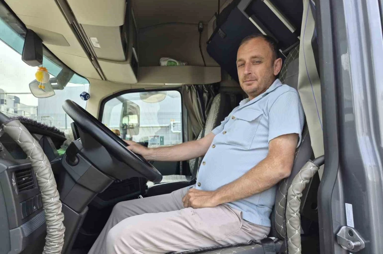 Genç tır şöförünün meslek aşkı