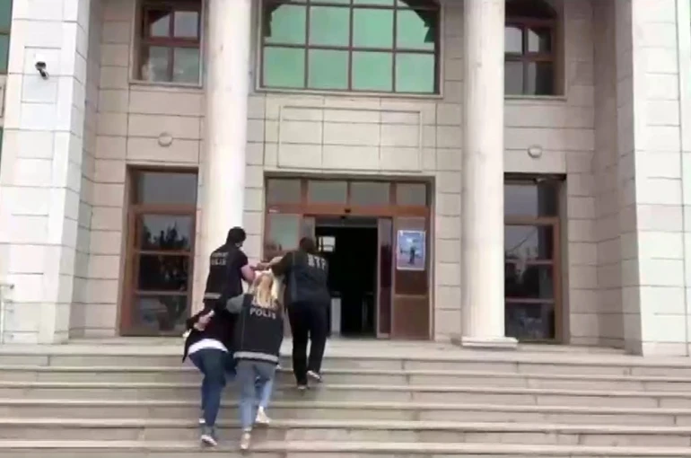 Genci sokak ortasında zombiye dönüştürerek zehirleyen şahıslar yakalandı