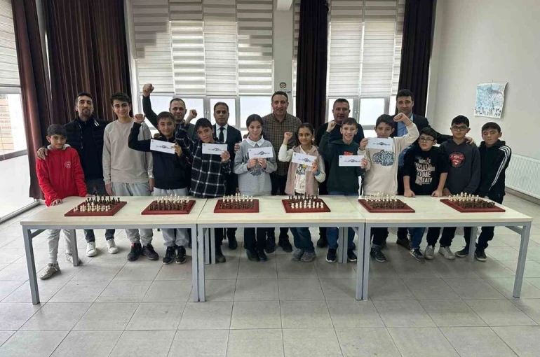 Gençler Kernek Küliyesi’nde kıyasıya yarıştı