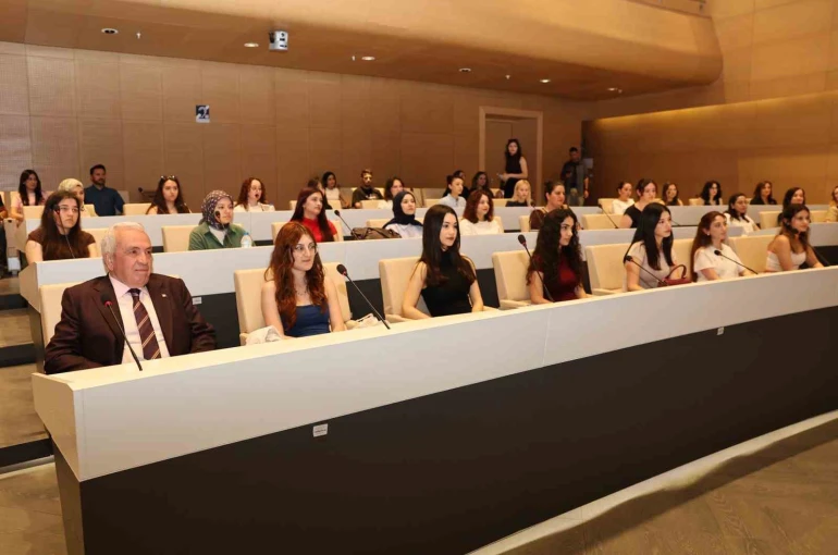 Gençler Nilüfer’de geleceğe hazırlanıyor