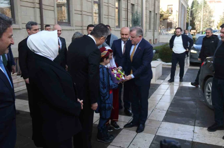 Gençlik ve Spor Bakanı Bak Eskişehir’de